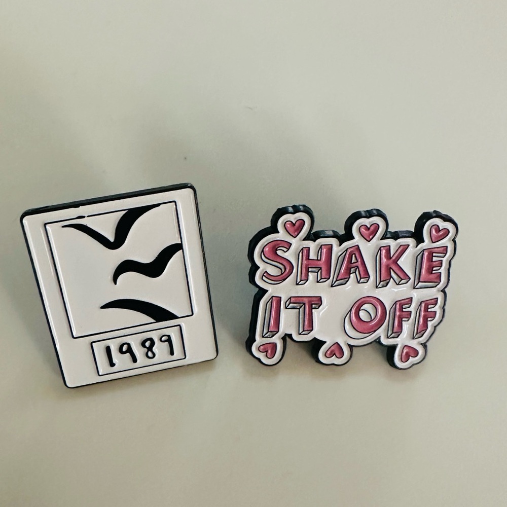 Taylor Swift “1989” Enamel Pins